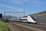 TGV Lyria 4410 durchfährt den Bahnhof Gelterkinden.