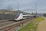 TGV Lyria 4416 durchfährt den Bahnhof Gelterkinden.