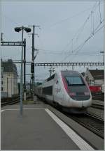 Nicht nur Wettermssig bot sich in Lausann heute ein interessantes Kontrastprogramm: TGV Lyria 4417 verlsst pnktlich um 12.24 Lausanne Richtung Paris Gare de Lyon.