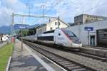 Infolge Bauarbeiten zwischen Burgdorf und Herzogenbuchsee musste der TGV 9214 (heute TGV 30214) ab Bern via Biel RB-Grenchen-Solothurn-Oensingen umgeleitet werden. Im Bild durchfhrt der TGV Lyria 4418 den Bahnhof Solothurn West, 24.08.2014.