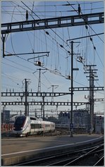Im Raum Genève wurde mit der Umstellung des SNCF Gleichstrombetriebs auf Wechselstrom der Betrieb vereinfacht, doch bleibt in Genève weiterhin eine Systemtrennstelle zwischen SBB 15000 Volt
