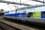 Bhf. Basel/SNCF. Eine wunderbare Farbzusammenstellung des TGV-POS 4406. Zum ersten mal einen TGV gesehen und sicher nicht das letzte Mal. Auch der TGV Schriftzug passt sehr gut zum Hochgeschwindigkeitszug. 6.7.2007