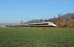 Sissach - 15. Februar 2023 : RABe 501 012 am IC 667 von Basel nach Lugano.

Link zum Video : https://www.youtube.com/watch?v=K7gPHskw6Bs