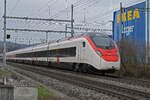 RABe 501 026-5 Giruno fährt am 26.02.2024 Richtung Station Itingen.