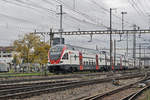 RABe 511 109 durchfährt den Bahnhof Pratteln.