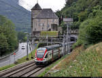 RABe 511 103 (Stadler KISS) unterwegs am Schloss Saint-Maurice (CH).