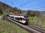 Der RABe 520 000 nach Brunnen am 26.04.2012 unterwegs bei Immensee.