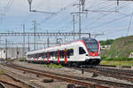 RABe 521 017, auf der S3, fährt zum Bahnhof Pratteln.