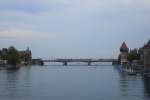 Zwei Seehasen auf der Rheinbrcke zu Konstanz. Fotografiert von der Fahrradbrcke aus. 15.09.09.