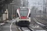 RADOLFZELL am Bodensee (Landkreis Konstanz), 22.02.2014, 521 205 als Nahverkehrszug von Engen nach Konstanz bei der Einfahrt in den Bahnhof Radolfzell