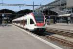 SBB: Der Triebzug 521 017 als RE nach Olten fährt am Nachmittag des 4.