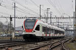 RABe 521 026, auf der S3, verlässt den Bahnhof Pratteln.