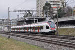 RABe 523 070, auf der S1, fährt Richtung Bahnhof Muttenz.