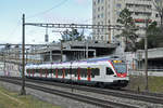 RABe 523 069, auf der S1, fährt Richtung Bahnhof Muttenz.