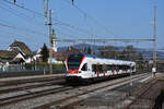 RABe 523 008, auf der S26, durchfährt den Bahnhof Rupperswil. Die Aufnahme stammt vom 28.03.2022.