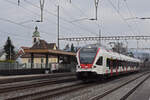 RABe 523 036, auf der S26, durchfährt den Bahnhof Rupperswil. Die Aufnahme stammt vom 04.02.2022.