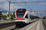 RABe 523 048, auf der S20, verlässt den Bahnhof Grenchen Süd. Die Aufnahme stammt vom 26.04.2022.