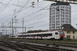 RABe 523 507-7 Mouette durchfährt am 30.12.2022 den Bahnhof Pratteln.