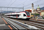 Mit der Chiesa parrocchiale San Vitale martire im Hintergrund erreicht RABe 524 014 (Stadler FLIRT) der TILO SA (SBB/TRENORD S.r.l.) als S10 von Bellinzona (CH), weiter als R 25171 (R10) nach Como S. Giovanni (I), den Bahnhof Chiasso (CH) auf Gleis 1.
[20.9.2019 | 13:41 Uhr]