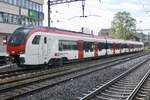 Der erste neue Flirt Evo RABe 531 001 für die SBB am 17.4.24 beim Bahnhof Gümligen abgestellt.