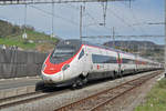 ETR 610 durchfährt den Bahnhof Gelterkinden.