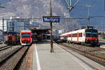 SBB/Region Alps: Ein Stelldichein mit SBB CARGO Tm 98 85 5 232 201-4, RABe 94 85 7525 04-2 und einem RBDe 560 Domino im Bahnhof Martigny am 30.