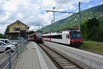 Selten kommt ein Domino als GTW Ersatz auf der Linie Moutier-Solothurn zum Einsatz: am 29.06.2016 kreuzte der RBDe 560 277-6 mit seinem 3-teiligen Pendel als Regio 7552 den GTW RABe 526 286 als Regio