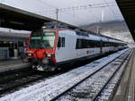 SBB - Triebwagen RBDe 4/4  560 204-8 im Bahnhof Biel am 09.12.2017