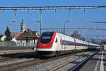 ICN 500 005  Heinrich Pestalozzi  durchfährt den Bahnhof Rupperswil. Die Aufnahme stammt vom 13.01.2022.