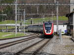 SBB - Triebzug RABe  502 207 unterwegs nach Bern bei der durchfahrt in Riedwil am 03.04.2018