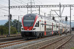 RABe 511 110 KISS, durchfährt den Bahnhof Möhlin.