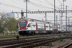 RABe 511 027 durchfährt den Bahnhof Pratteln.