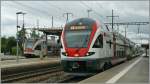 Noch ein Blick in die Zukunft: Ab Fahrplanwechsel werden verschidene Strecken in den Genuss der neuen SBB-Doppelstock Regio-Express Zge kommen so auch die Strecken Genve - Lausanne - Vevey/Romont. Hier ein Bild des 511 104 als RE nach Lausanne beim Halt in Allaman am 12. Juni 2012