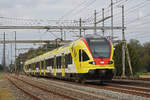 RABe 521 017 mit der Werbung für die Fachhochschule Muttenz, auf der S1, verlässt den Bahnhof Möhlin. Die Aufnahme stammt vom 06.09.2018.