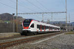 RABe 521 014, auf der S3, verlässt den Bahnhof Gelterkinden.