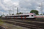 RABe 521 005 steht auf einem Nebengleis beim badischen Bahnhof. Die Aufnahme stammt vom 19.06.2020.