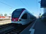 RABe 521 001 als S5 nach Lörrach Hbf am 16.10.21 in Weil am Rhein noch steht Geschlossen auf der Anzeige 