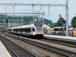 SBB - Triebwagen RABe 521 021 und RABe 522 214 bei der einfahrt im Bahnhof Liestal am 15.06.2012