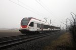 Ein Besuch im nebligen Hegau, um einen befreundeten TF zu besuchen:    SBB 87664 mit 521 202 kurz vor Welschingen (09.01.2016)