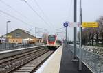 Auf der wiedereröffneten Strecke Delle - Belfort: Einfahrt des SBB Zweifrequenzzuges 522 206 in Grandvillars. 11.Januar 2019 