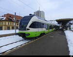 TransN - RABe 94 85 0 523 075-5 bei der ausfahrt aus dem Bhf. in La Chaux de Fonds am 09.12.2023