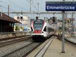 SBB - Triebwagen RABe 523 001-6 bei der einfahrt im Bahnhof Emmenbrcke am 23.05.2011