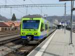 bls - Triebzug RABe 525 003-0 und RABe 525 ... unterwegs auf der S44 bei der ausfahrt aus dem Bahnhof Burgdorf am 02.04.2013