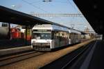 Der RABe 526 680-4 der SBB Thurbo durcheilt am 18.11.09 mit dem Steuerwagen 224-7 im Schlepp den Bahnhof Frauenfeld.