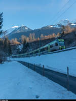 BLS Lötschberger RABe 535 106 und Schwesterfahrzeug am 24. Dezember 2017 als RE/R Bern - Spiez - Zweisimmen kurz vor Oey-Diemtigen.