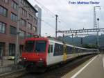 Regionalzug nach Biel verlsst soeben mit versptung den Bahnhof Olten am 14. Juni 08