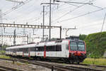 RBDe Domino 560 299-0 durchfährt den Bahnhof Pratteln. Die Aufnahme stammt vom 13.06.2018.
