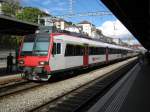 5-teiliger Domino (Doppeltraktion) als Regio 4879 im Bahnhof Neuchatel, 26.09.2010.