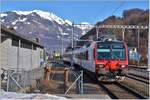 RBDe 560 (Domino) als S6 von Rapperswil nach Schwanden in Näfels-Mollis.