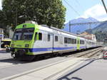 BLS: Ausfahrt 729 und 969 aus den Bahnhof Interlaken West  in Richtung Interlaken Ost am 25. Juni 2018.

